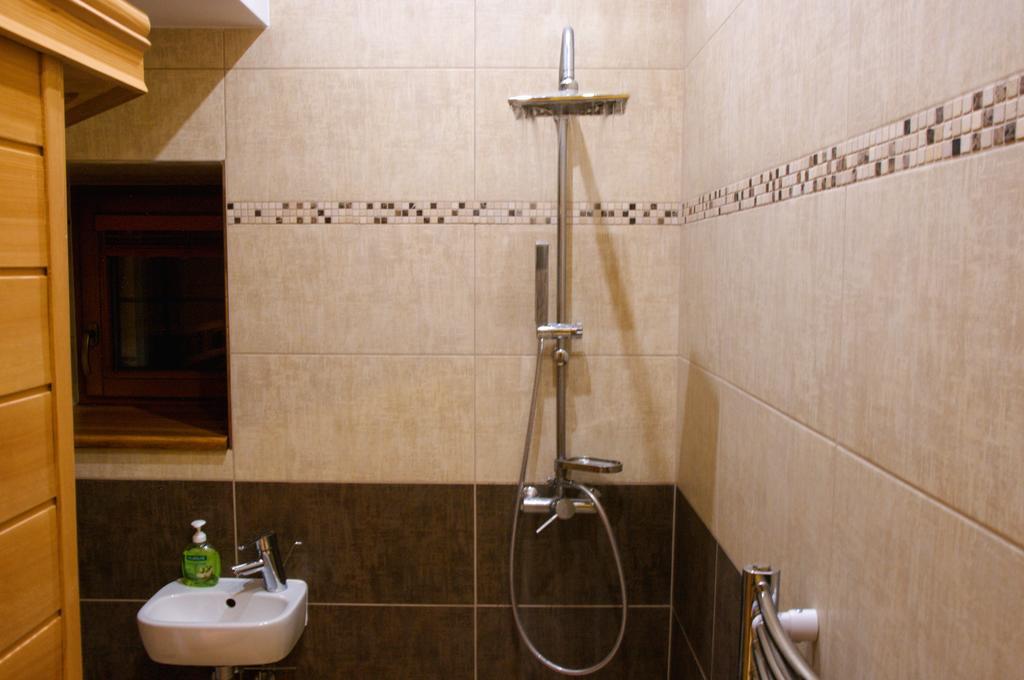 Vila Pod Bránou Poprad Exterior foto